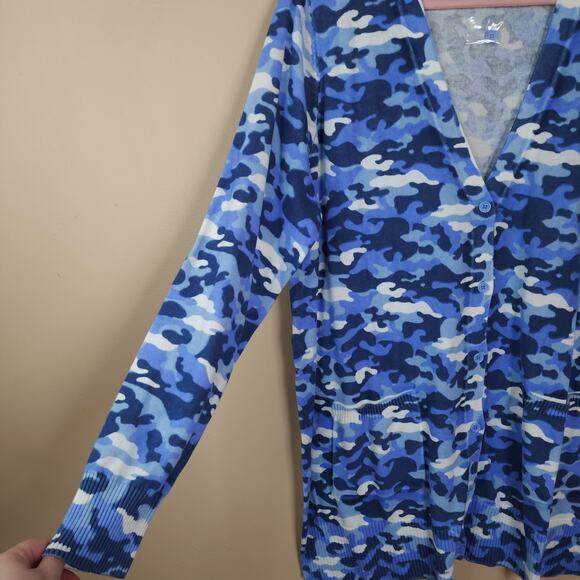 Woman Within Longer-Length Cotton Cardigan Sweater in Blue Camo Size 14/16 - Picture 5 of 9